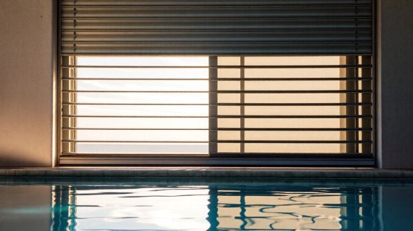 Top 5 aspects financiers pour installer un volet roulant piscine